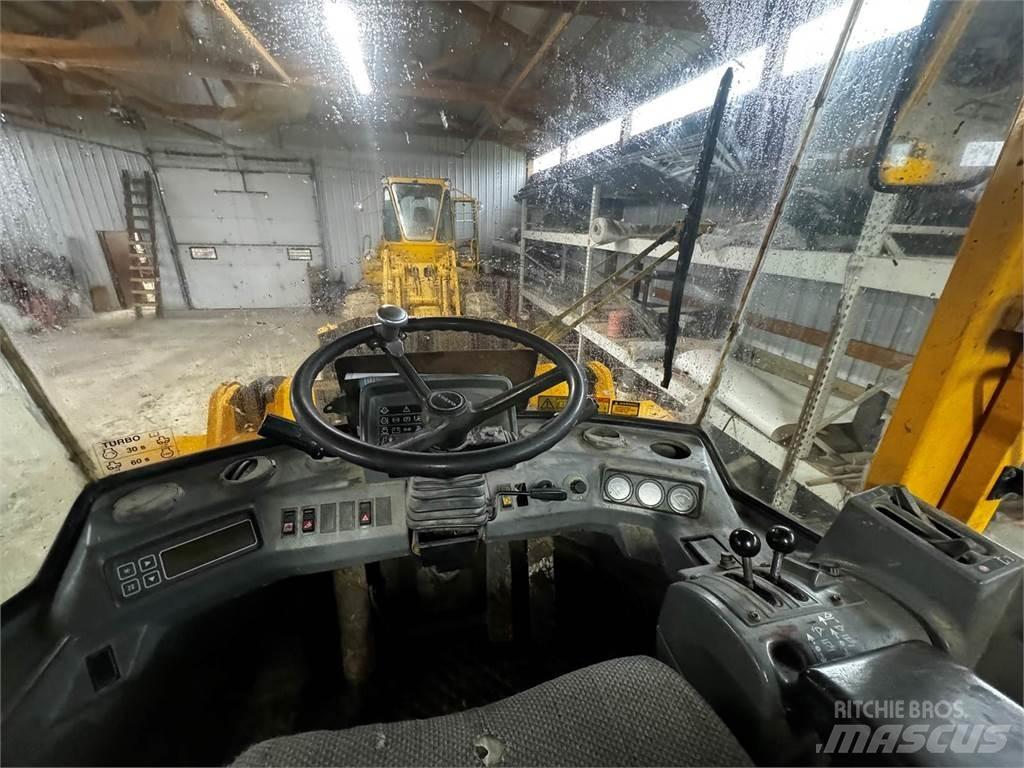 Volvo L70C Kolesové nakladače