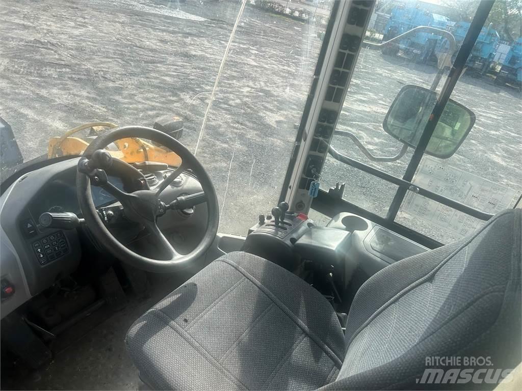 Volvo L70G Kolesové nakladače