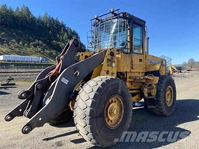 Volvo L90C Kolesové nakladače