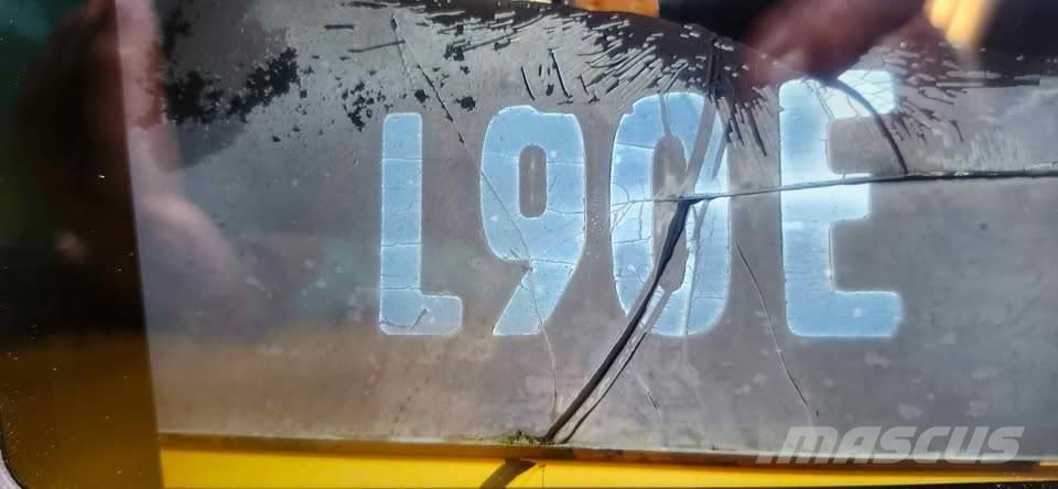 Volvo L90E Kolesové nakladače