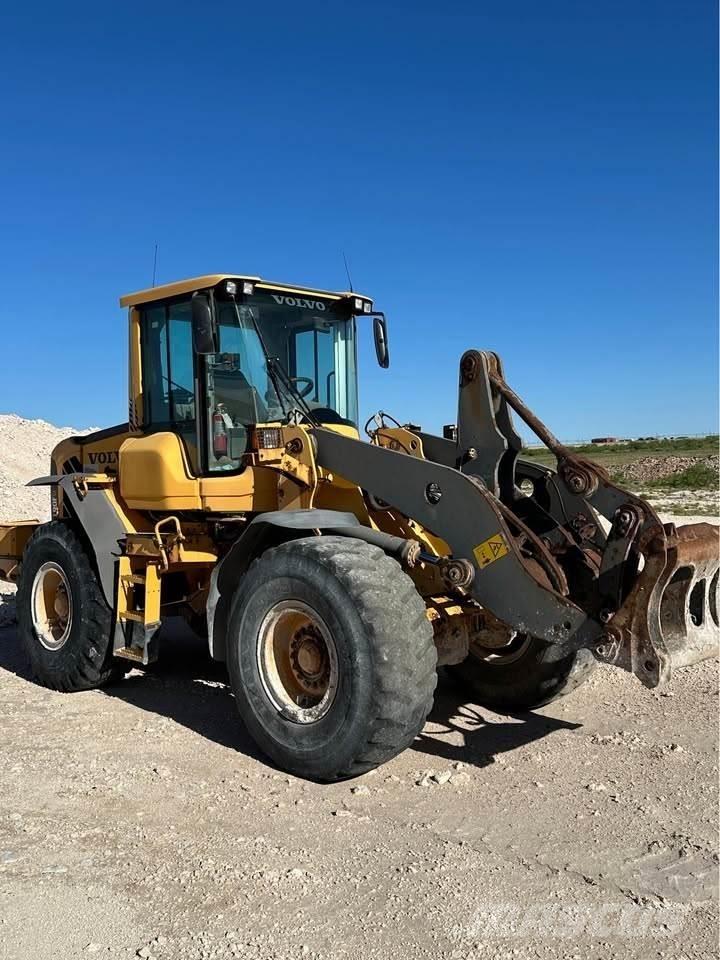 Volvo L90F Kolesové nakladače