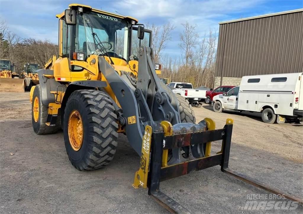 Volvo L90G Kolesové nakladače