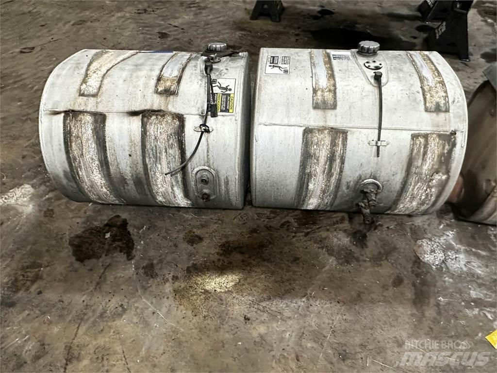 Volvo VNL Cisternové nákladné vozidlá