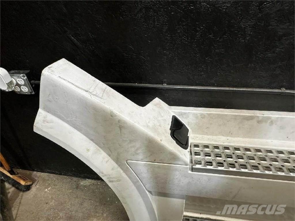 Volvo VNL Stavebníctvo - ostatné