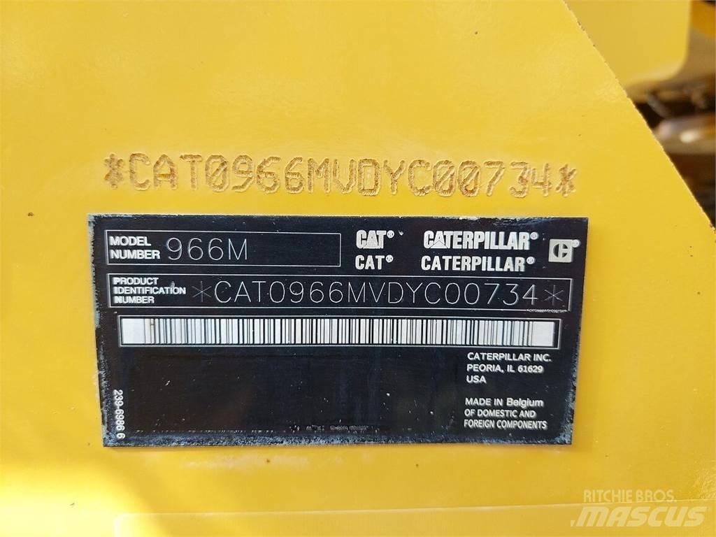 CAT 966M Kolesové nakladače