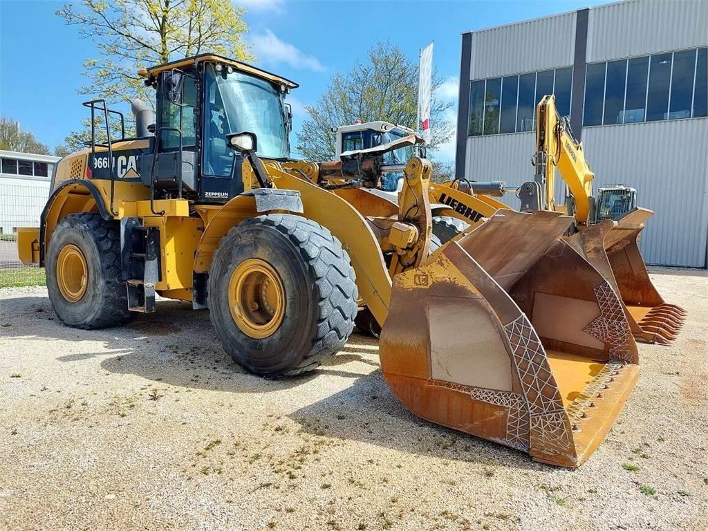 CAT 966M Kolesové nakladače
