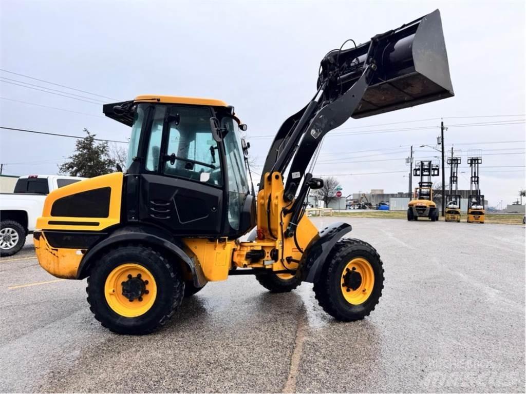 JCB 409 Kolesové nakladače