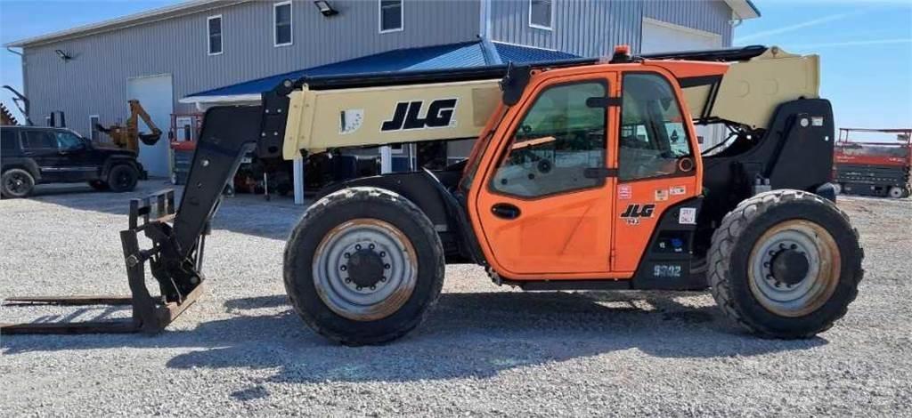 JLG 943 Teleskopické manipulátory