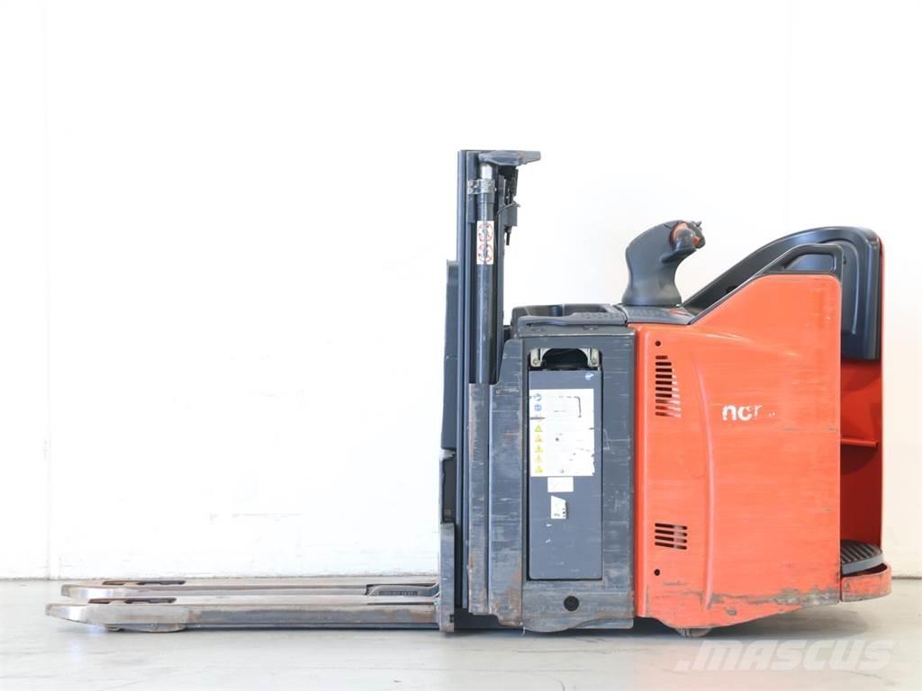 Linde D12SP/133-01 Ručne vedené vysokozdvižné vozíky