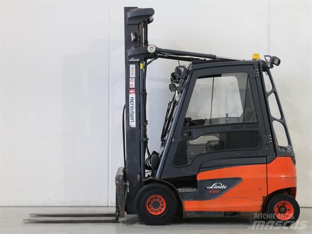 Linde E25/387-01 Akumulátorové vozíky