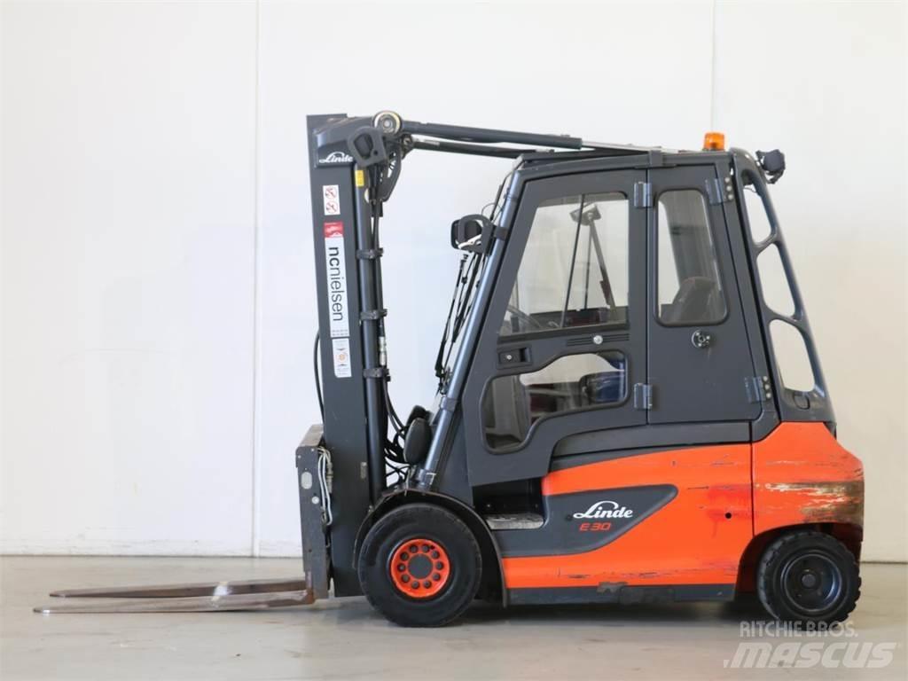 Linde E30/387 Akumulátorové vozíky