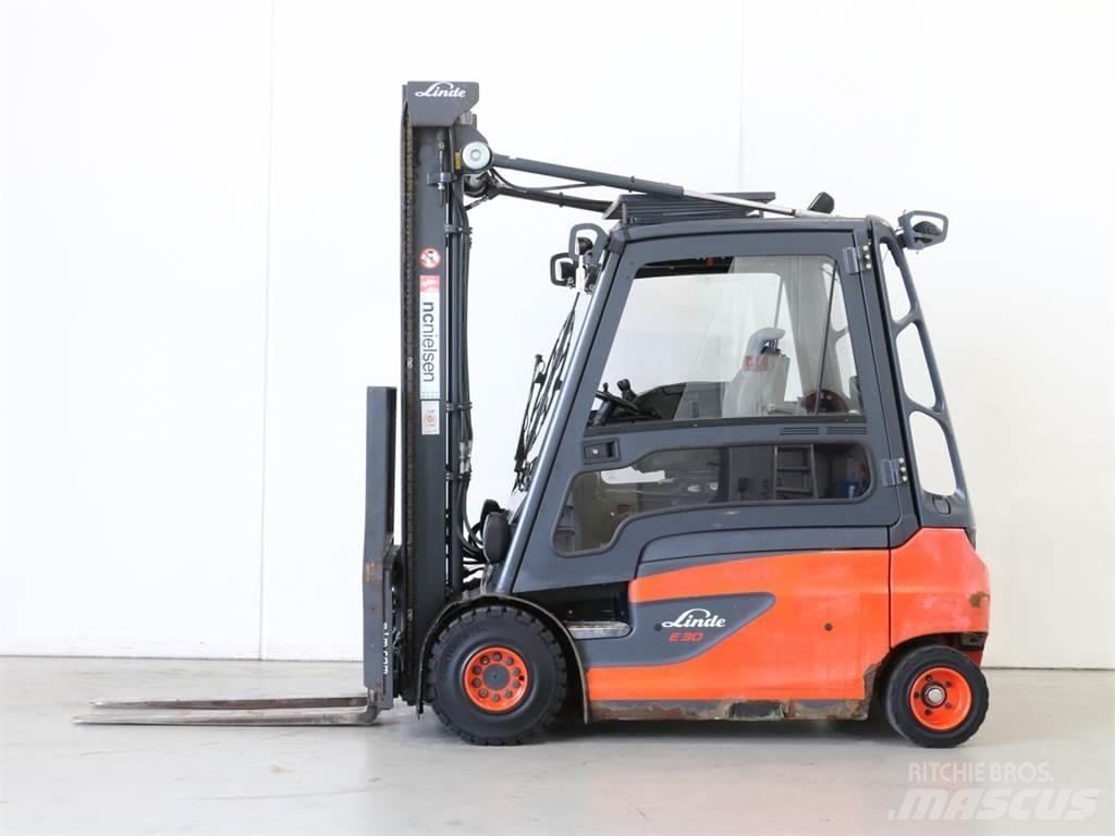Linde E30L/387 Akumulátorové vozíky