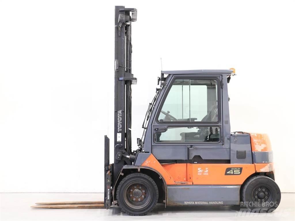 Toyota 7FBMF45 Iné
