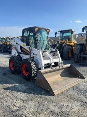 Bobcat A220 Šmykom riadené nakladače