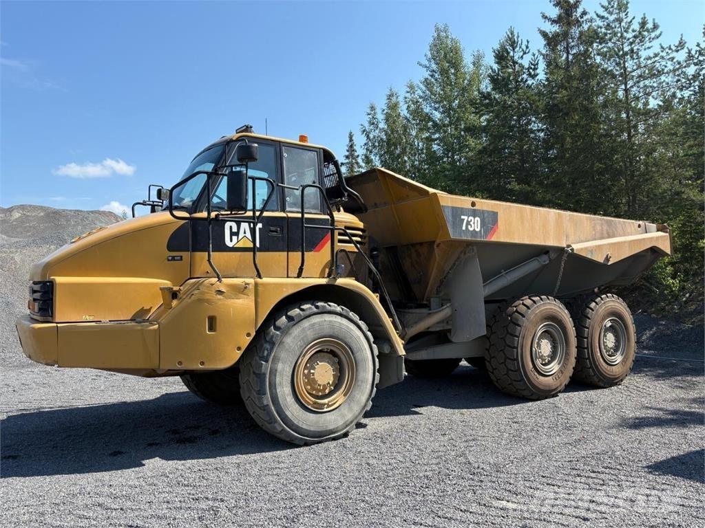 CAT 730 Kĺbové nákladné autá