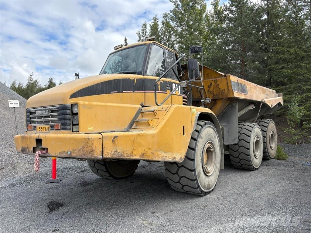 CAT 740 Kĺbové nákladné autá