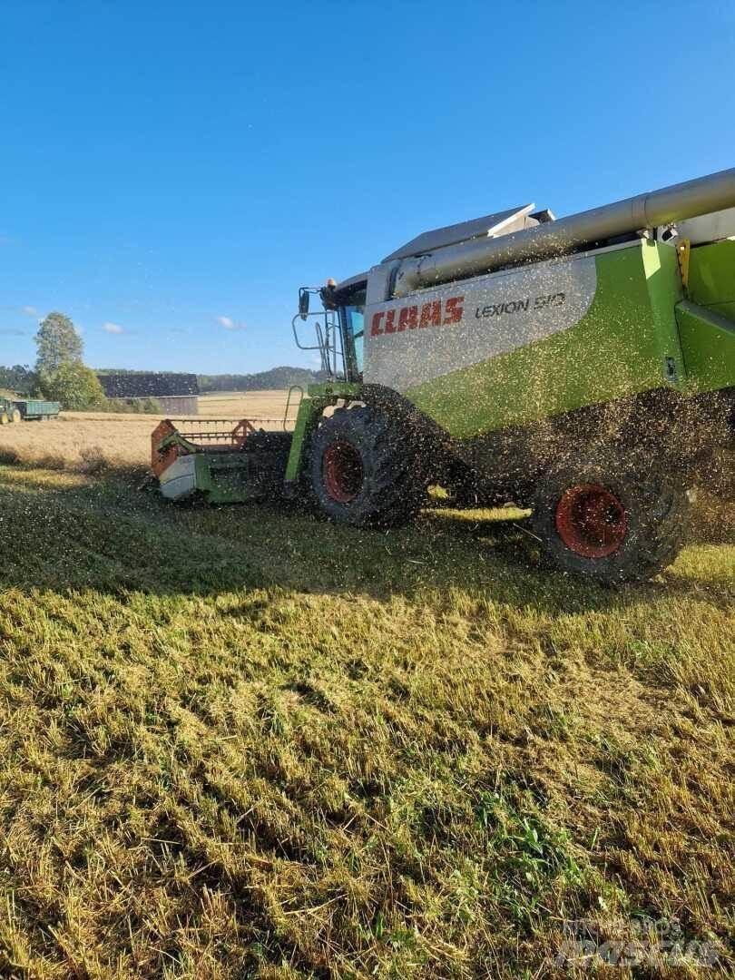 CLAAS LEXION 510 Kombinované zberacie stroje