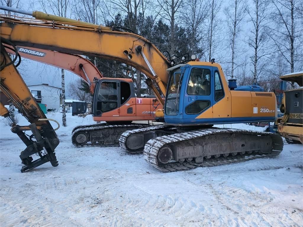 Daewoo S250lc-v Pásové rýpadlá