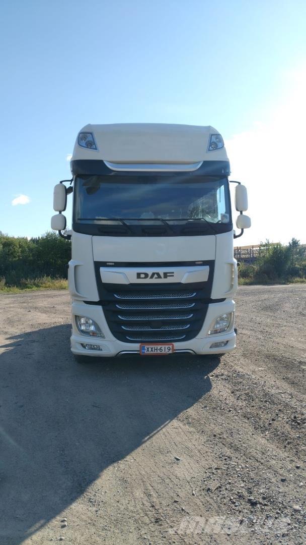 DAF XF 530 Hákový nosič kontajnerov