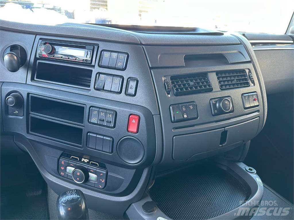 DAF XF 530 6x4 Ťahače
