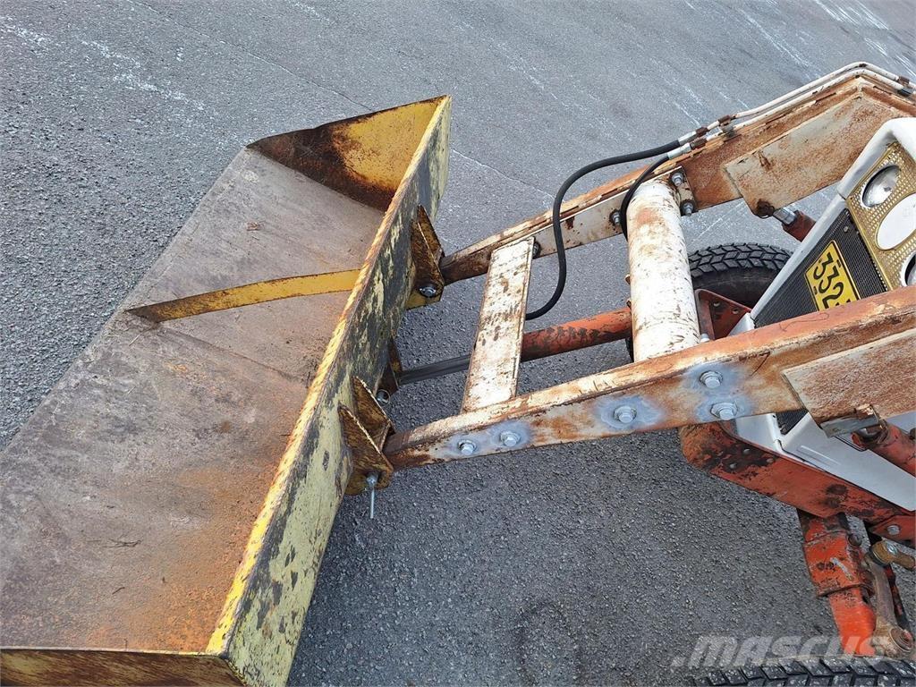 David Brown 990 Traktory