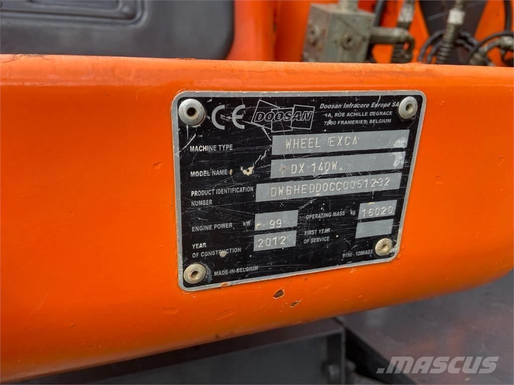 Doosan DX 140W Kolesové rýpadlá