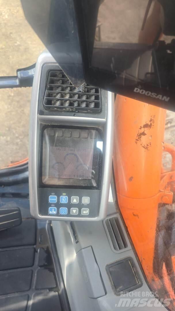 Doosan Dx180 Pásové rýpadlá