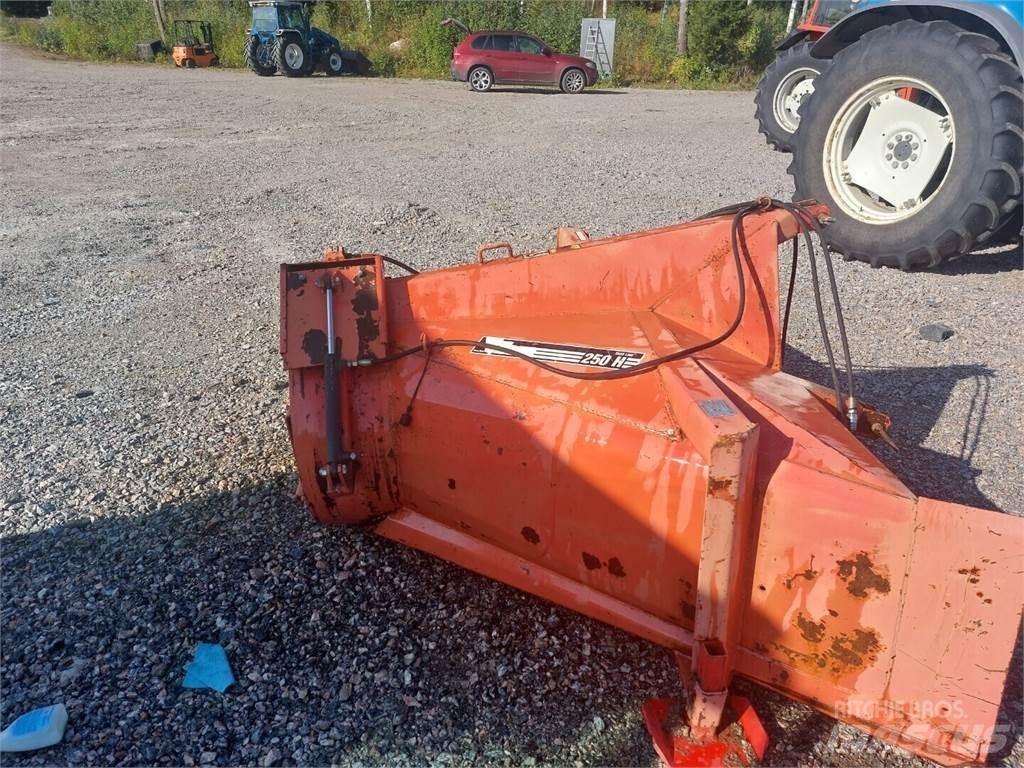 Esko 251 Ďalšie cestné a snežné stroje