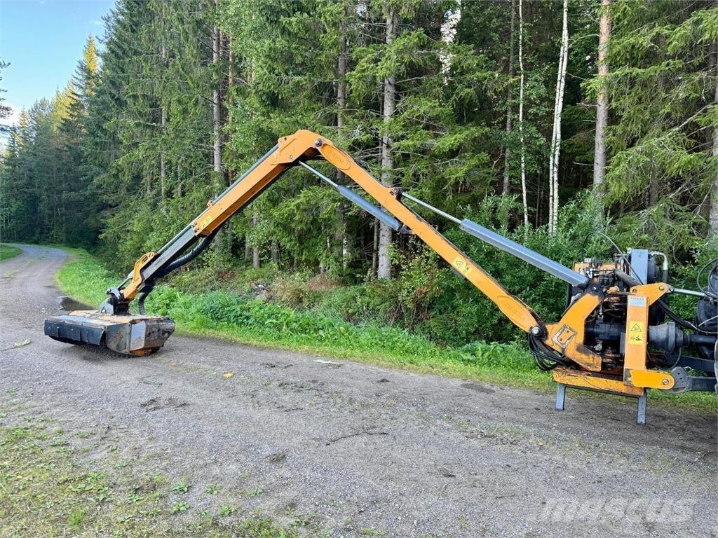 Ferri N12HT Žacie stroje