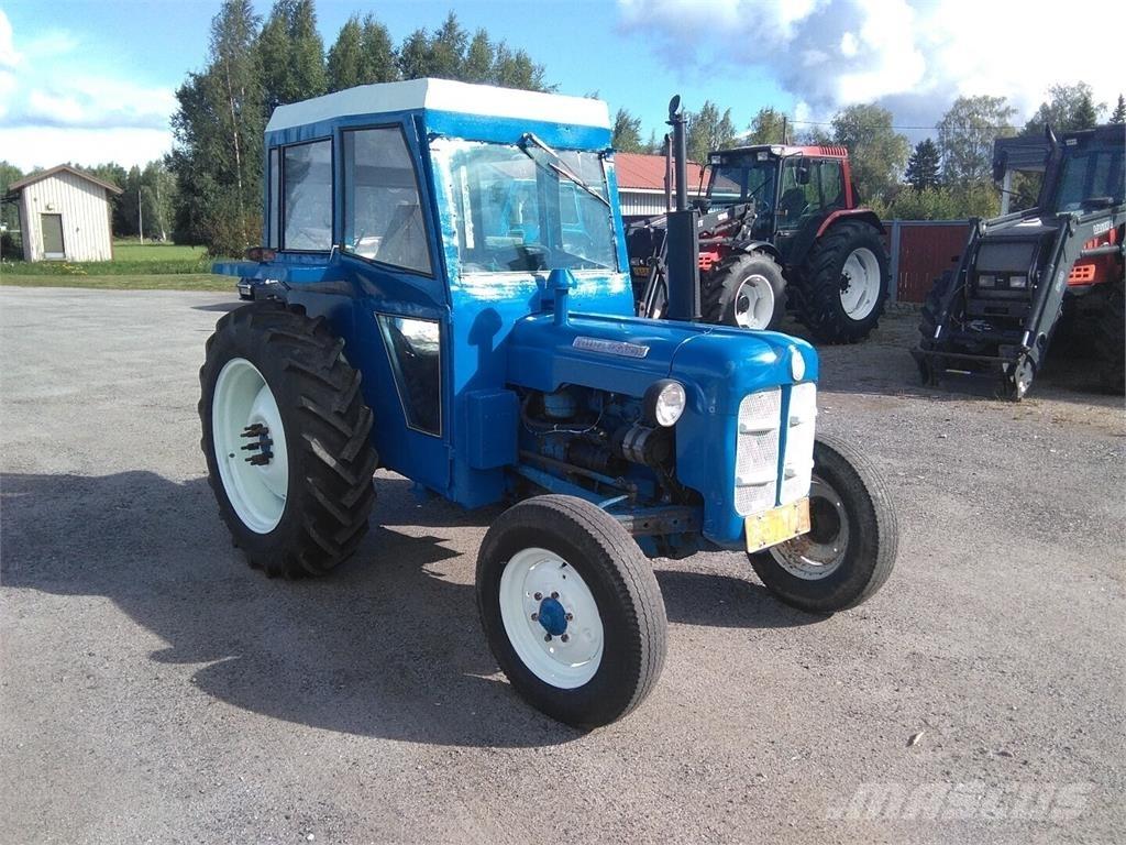 Fordson Dexta Traktory
