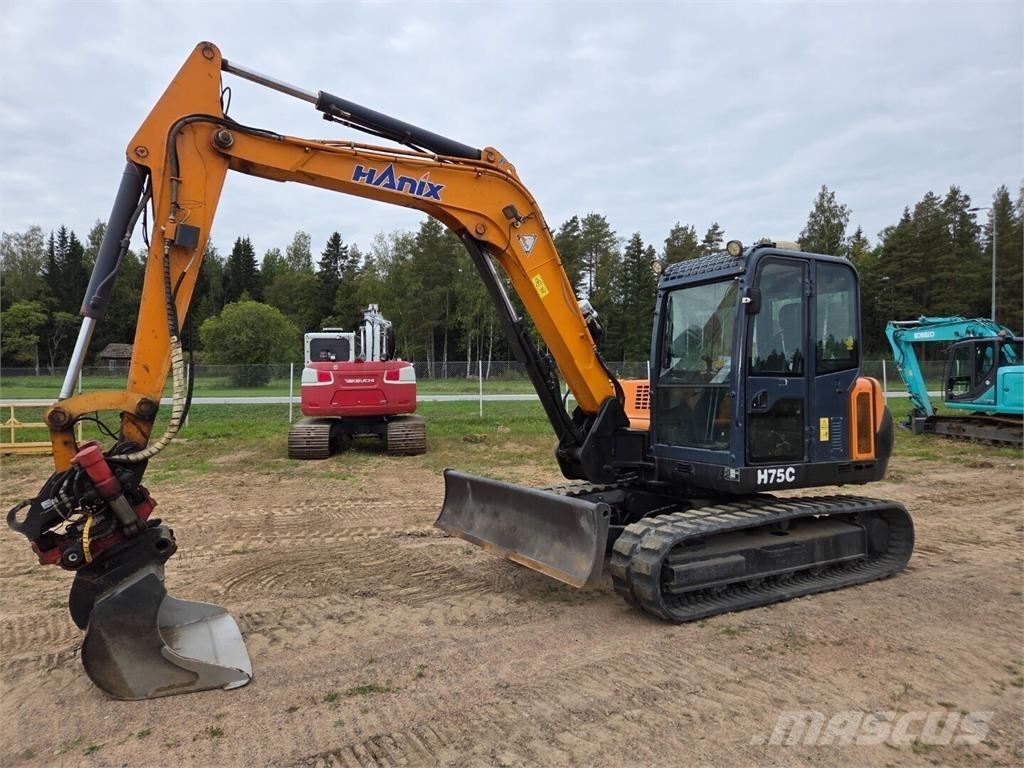 Hanix H75C Midi rýpadlá 7 t - 12 t