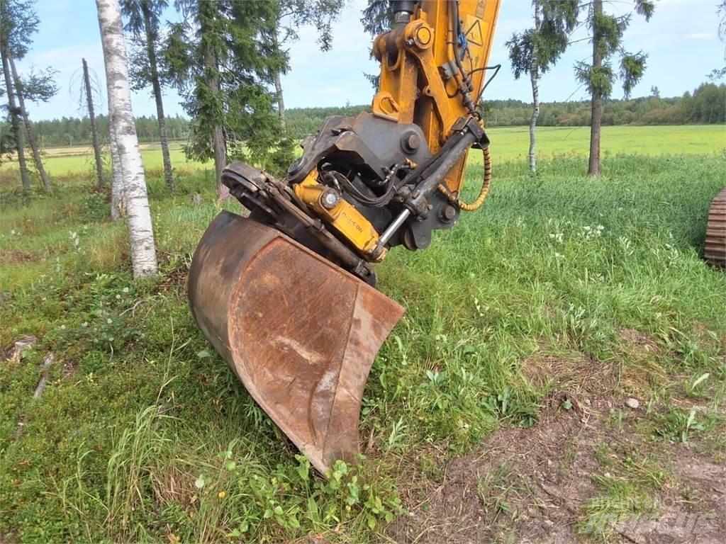 JCB 210 LCT4 Pásové rýpadlá