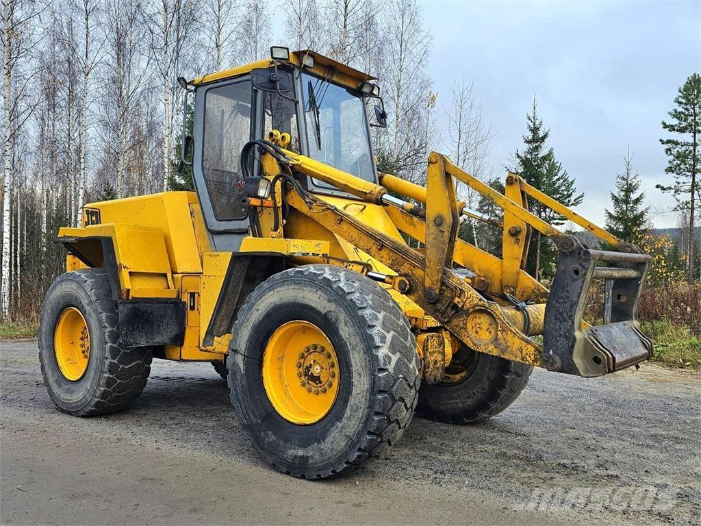 JCB 425 Kolesové nakladače