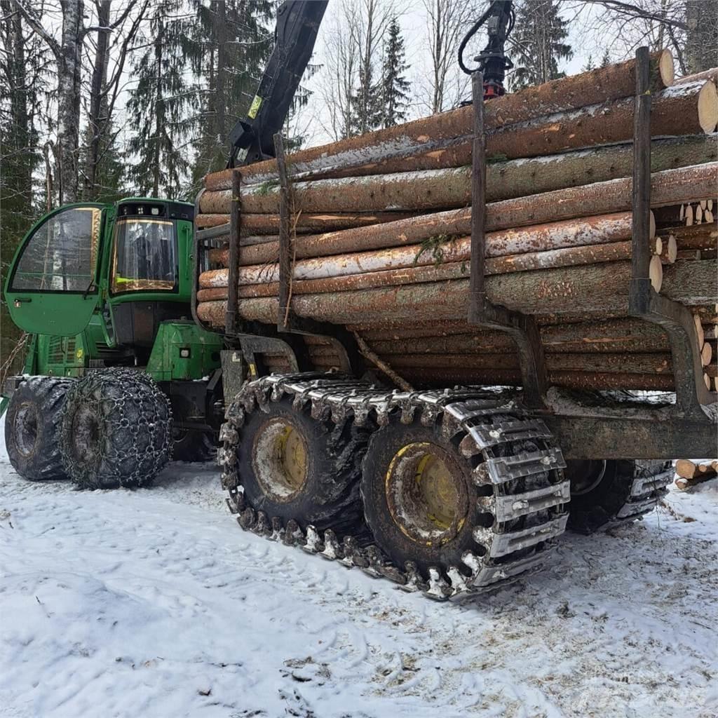 John Deere 1110E Lesné traktory