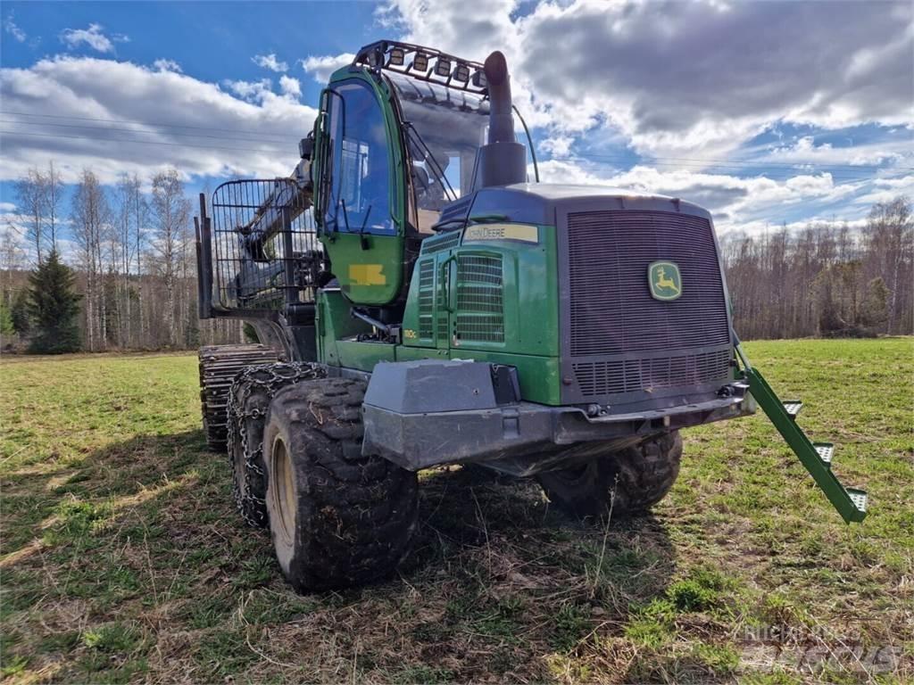 John Deere 1110G Lesné traktory