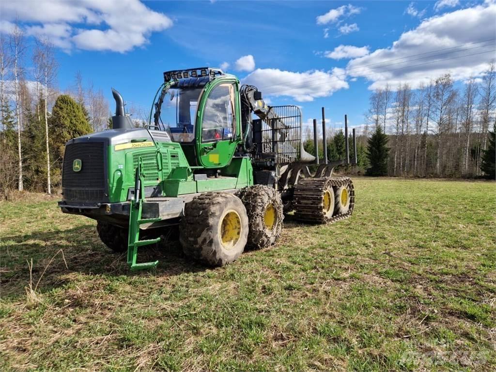 John Deere 1110G Lesné traktory