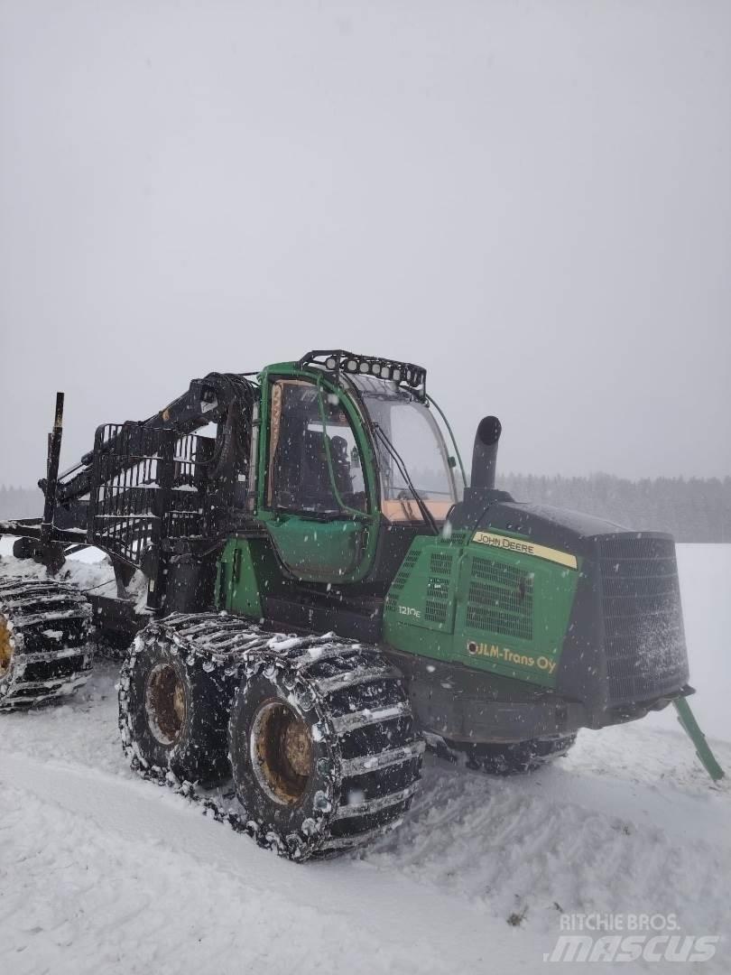 John Deere 1210E Lesné traktory
