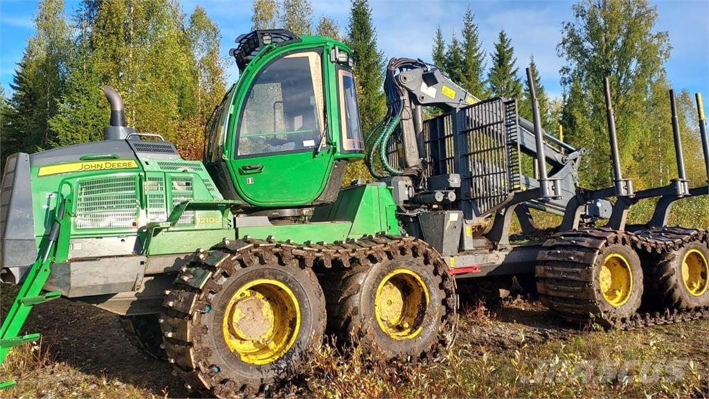 John Deere 1210G Lesné traktory