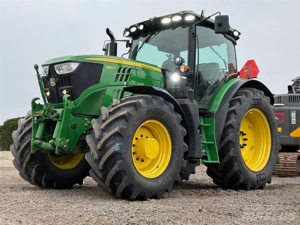 John Deere 6155R Traktory