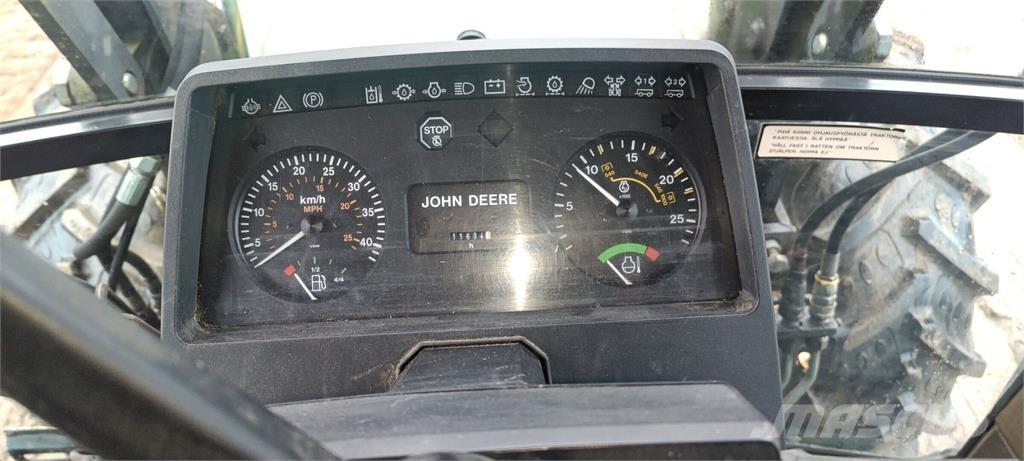 John Deere 6400 Traktory