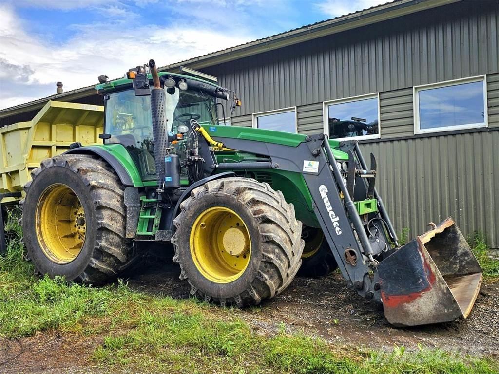 John Deere 7930 Traktory