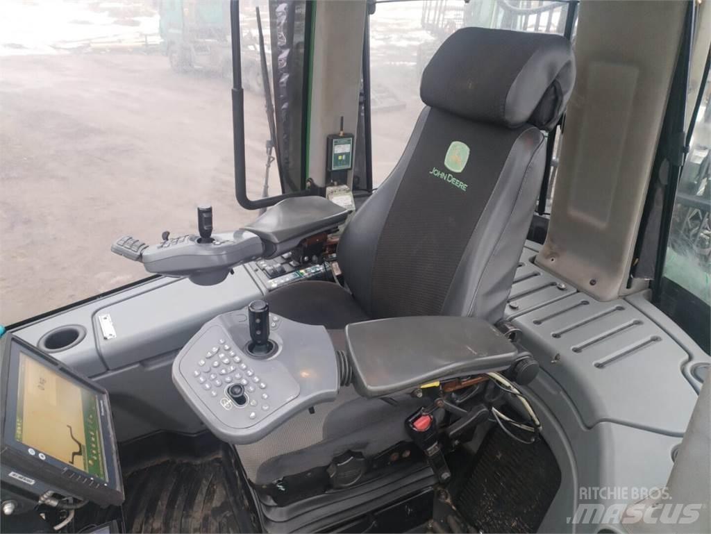 John Deere 810 E Lesné traktory