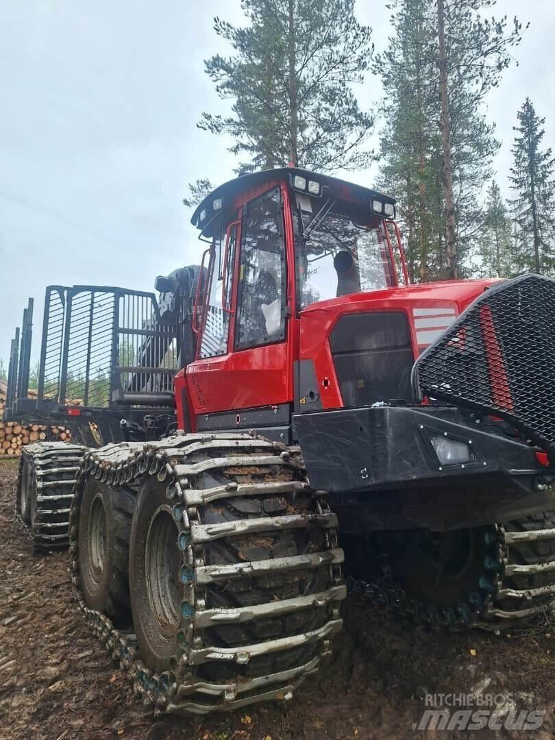 Komatsu 895 Lesné traktory