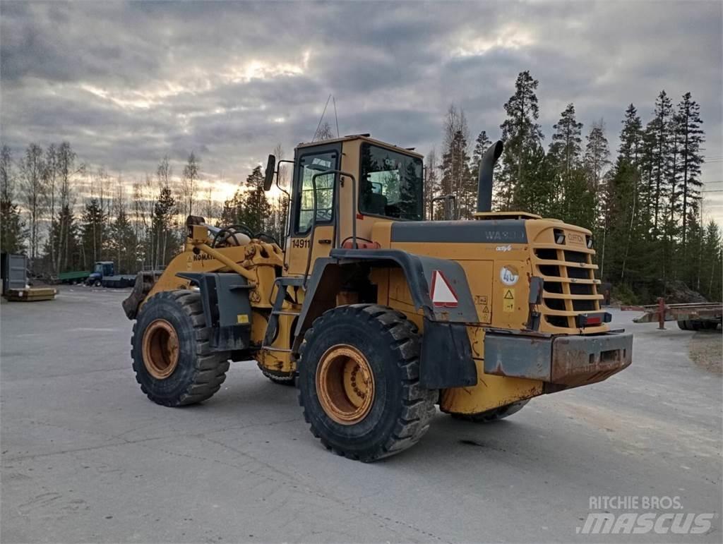 Komatsu WA 380-3H Kolesové nakladače
