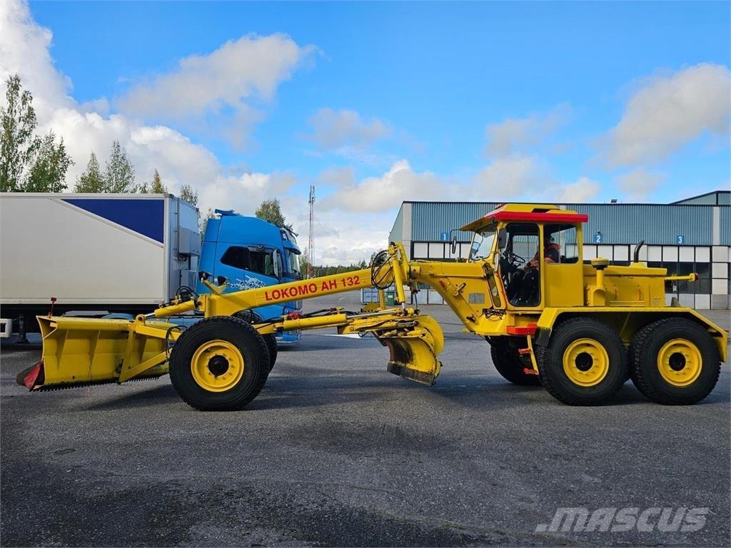 Lokomo AH 132 C Grejdery
