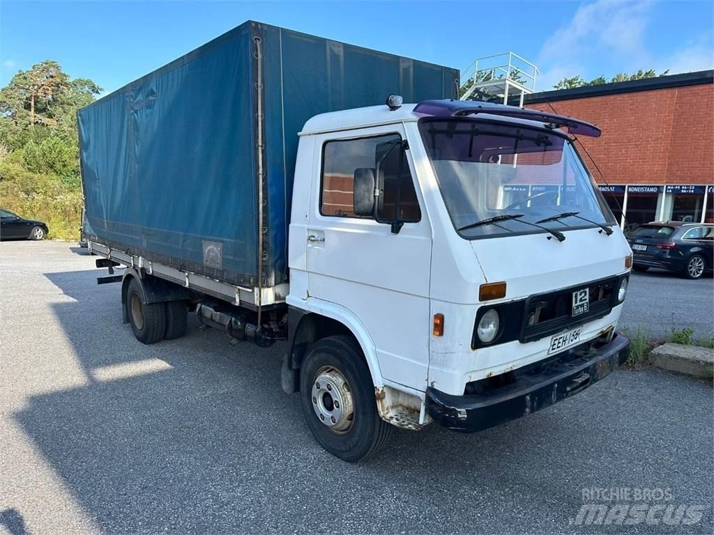 MAN Vw 9.136 Nákladné vozidlá s bočnou zhrnovacou plachtou