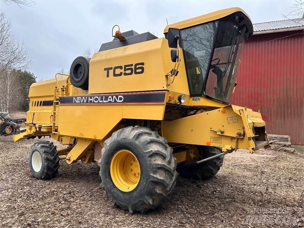 New Holland TC56 Kombinované zberacie stroje