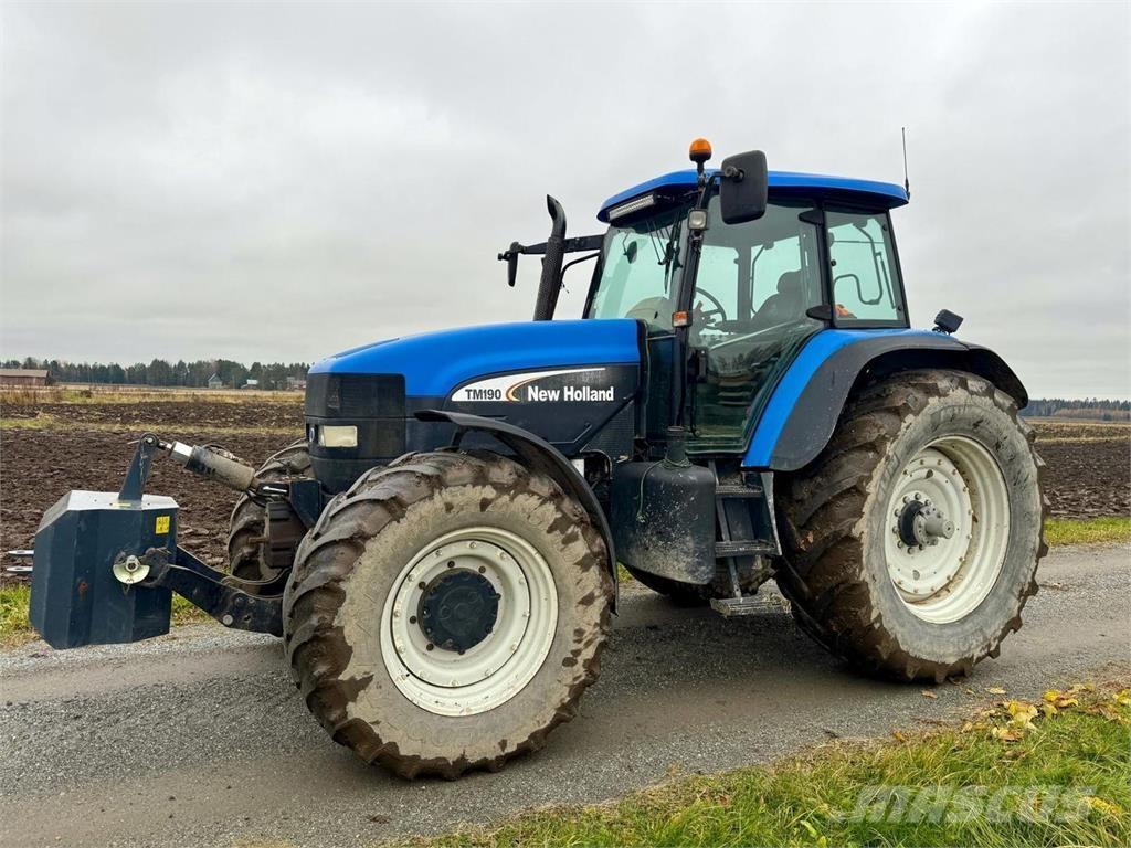 New Holland TM190 Traktory