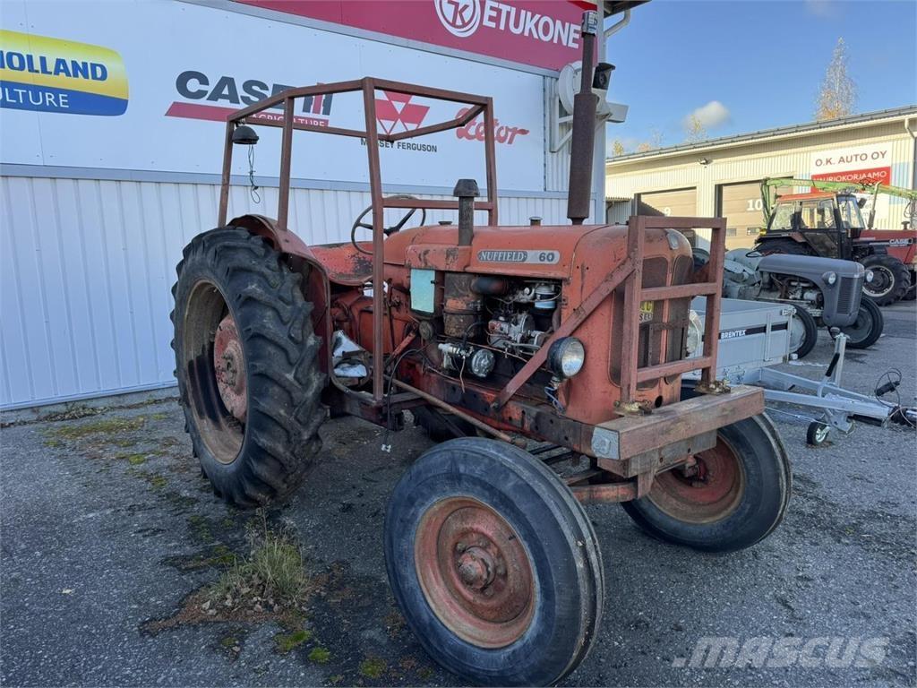 Nuffield 460 Traktory