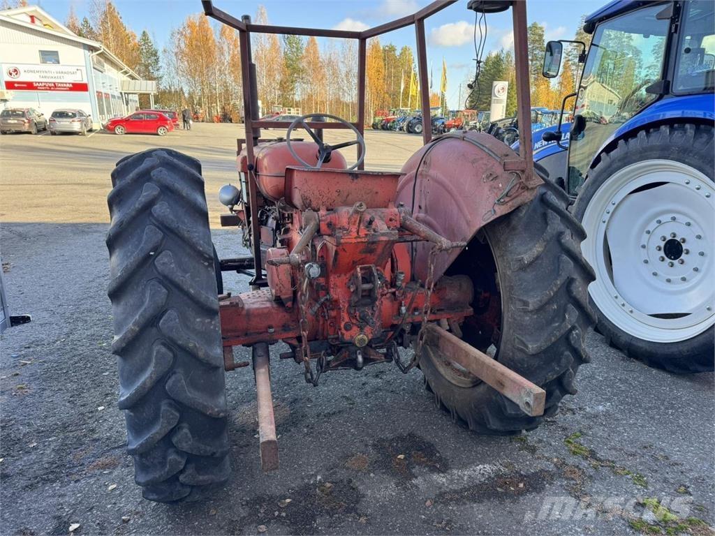 Nuffield 460 Traktory